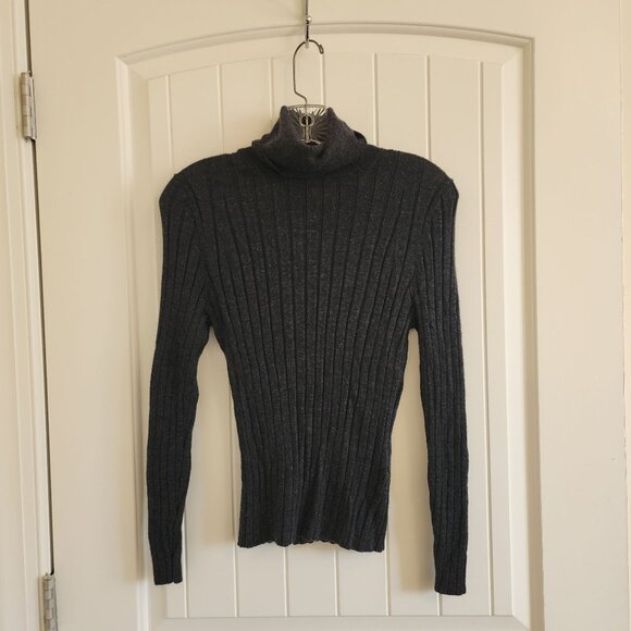 Banana Republic 100% Merino Wool Ribbed Charcoal Gray Turtleneck Sweater Petite - Picture 2 of 4